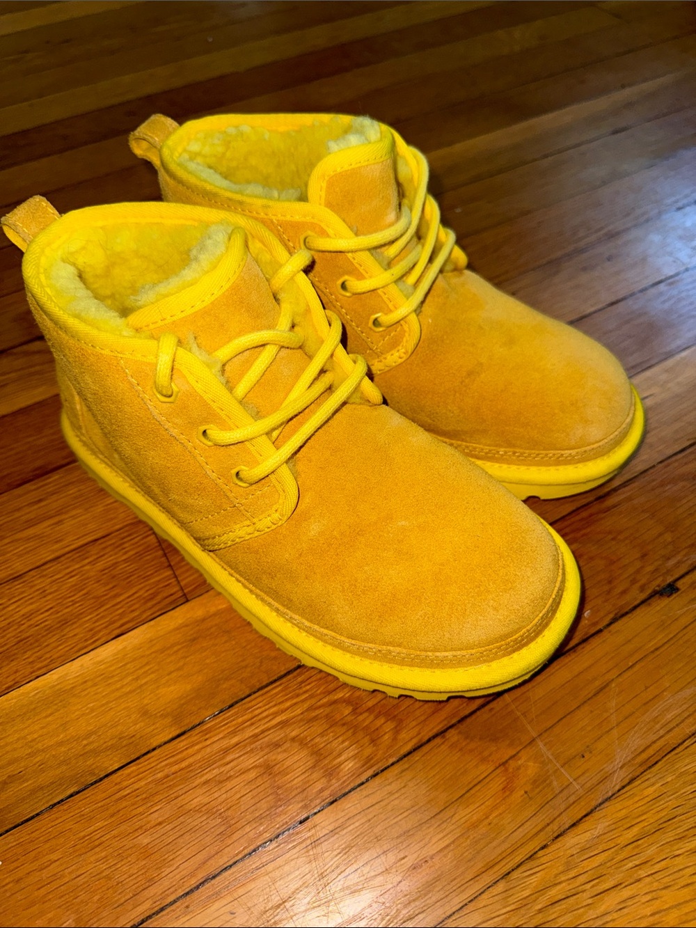 UGG  Women Neumel Chukka Yellow Boots US Sizes 6 W